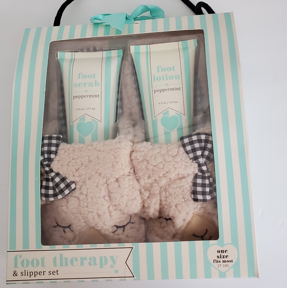 Slipper - Picture 2 of 4